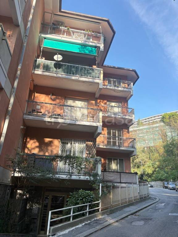 appartamento in vendita a Genova in zona Marassi