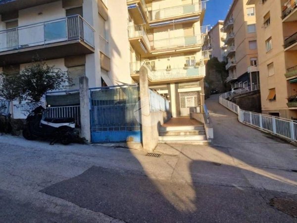 appartamento in vendita a Genova in zona Pegli