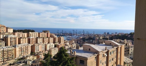 appartamento in vendita a Genova in zona Oregina