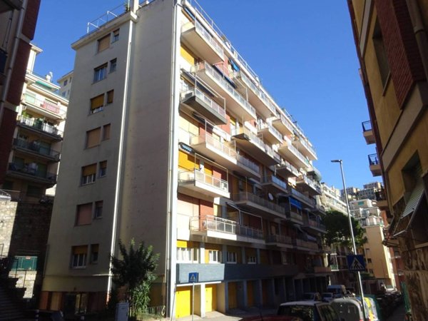 appartamento in vendita a Genova in zona Lagaccio / Granarolo