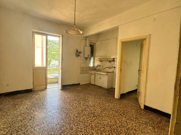 appartamento in vendita a Genova in zona San Gottardo/Sant'Eusebio