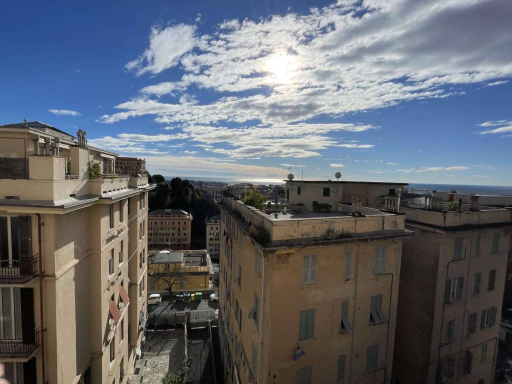 appartamento in vendita a Genova in zona Castelletto