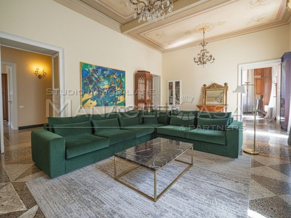 appartamento in vendita a Genova in zona Castelletto