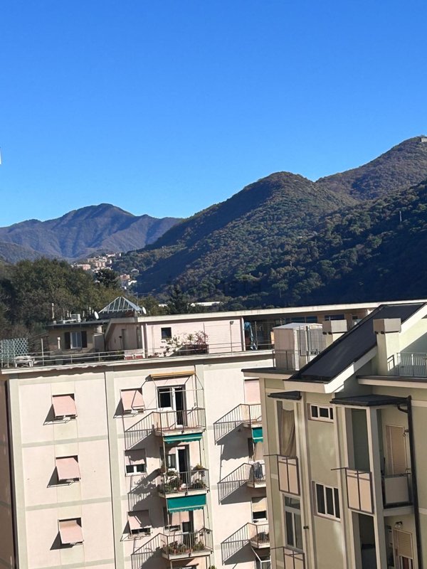 appartamento in vendita a Genova in zona Staglieno
