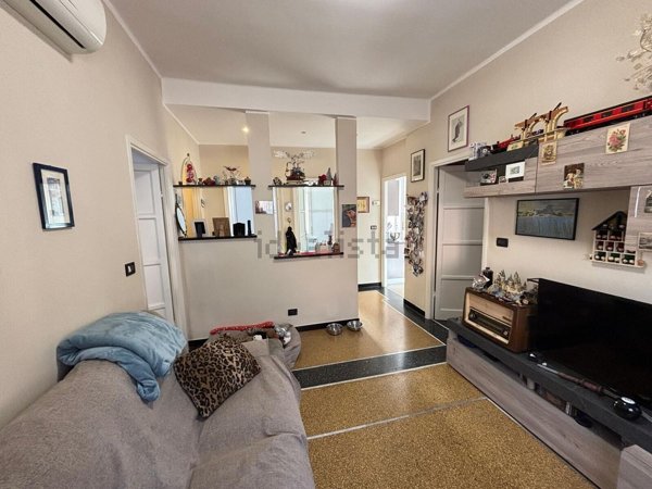 appartamento in vendita a Genova in zona Quezzi