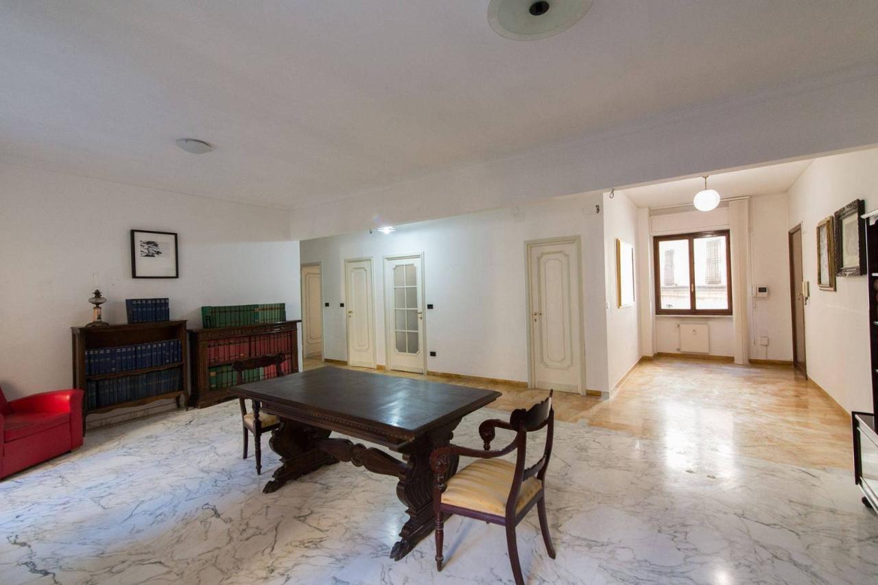 appartamento in vendita a Genova in zona Carignano