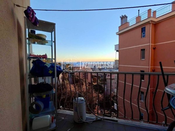 appartamento in vendita a Genova in zona Sestri Ponente