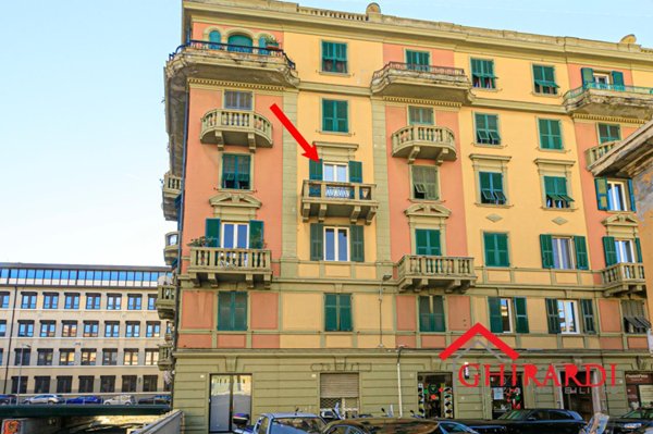 appartamento in vendita a Genova in zona Sestri Ponente