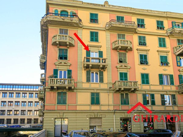 appartamento in vendita a Genova in zona Sestri Ponente
