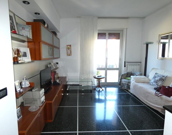 appartamento in vendita a Genova in zona Sturla