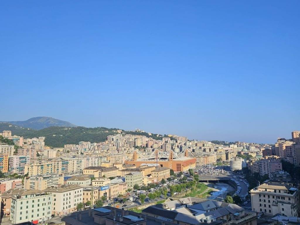 appartamento in vendita a Genova in zona Quezzi