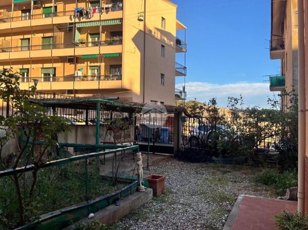 appartamento in vendita a Genova in zona Marassi