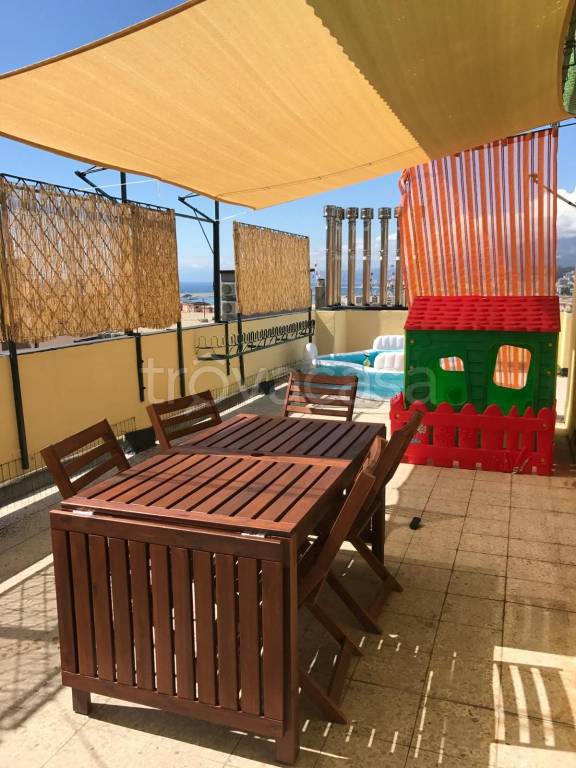 appartamento in vendita a Genova in zona Sestri Ponente