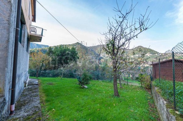 casa indipendente in vendita a Genova in zona San Desiderio