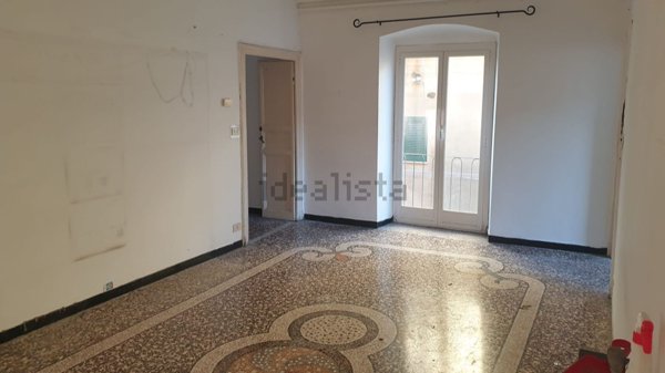 appartamento in vendita a Genova in zona Sestri Ponente