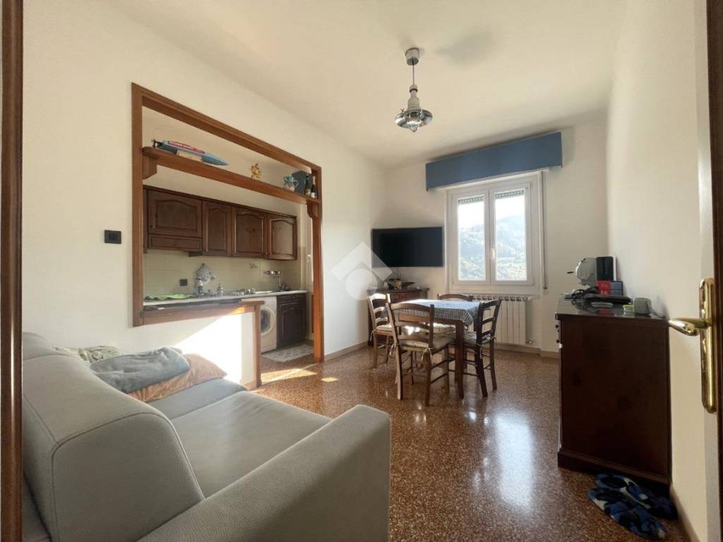 appartamento in vendita a Genova in zona Bolzaneto