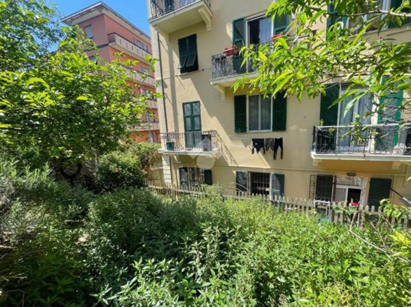 appartamento in vendita a Genova in zona Marassi