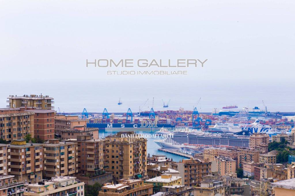 appartamento in vendita a Genova in zona Oregina