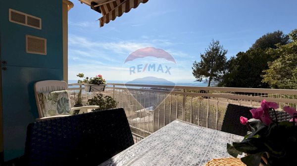 appartamento in vendita a Genova in zona Voltri