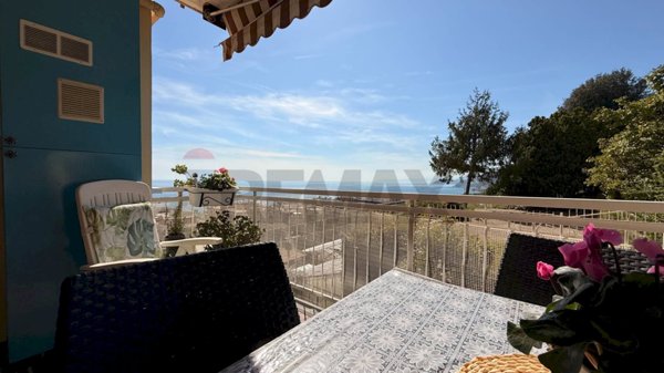 appartamento in vendita a Genova in zona Voltri