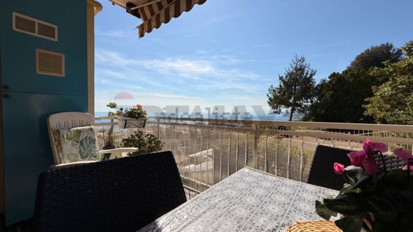 appartamento in vendita a Genova in zona Voltri