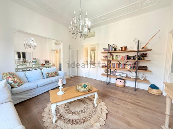 appartamento in vendita a Genova in zona Sestri Ponente