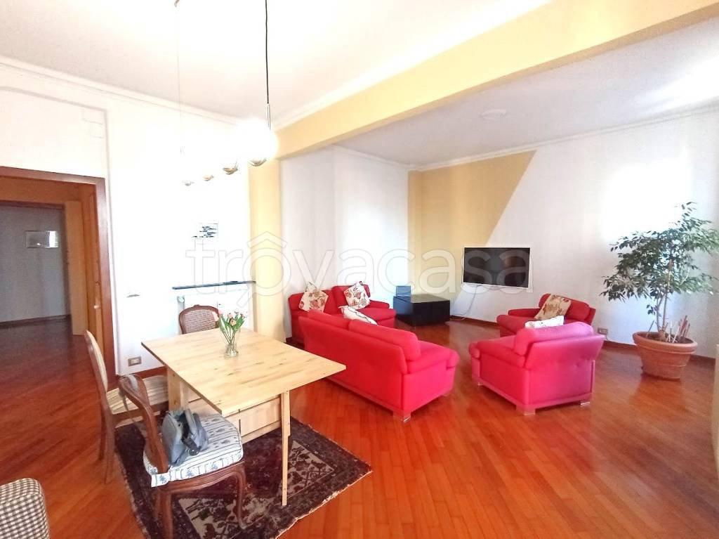 appartamento in vendita a Genova in zona Sampierdarena