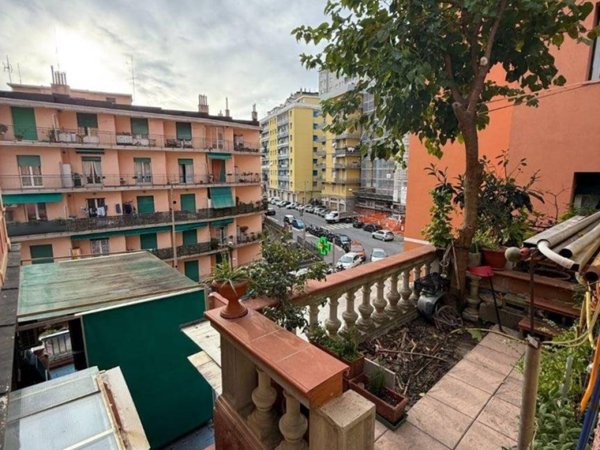appartamento in vendita a Genova in zona Quezzi