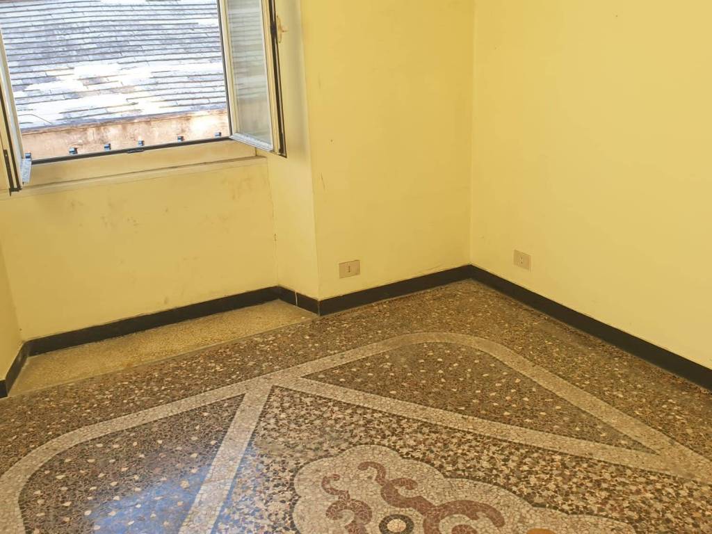 appartamento in vendita a Genova in zona Sestri Ponente