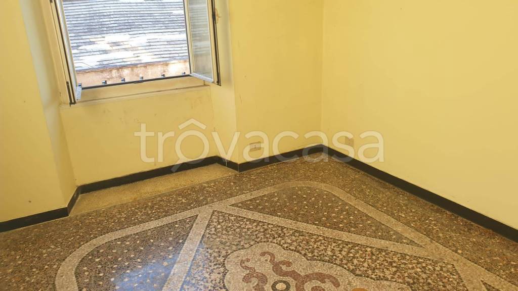 appartamento in vendita a Genova in zona Sestri Ponente