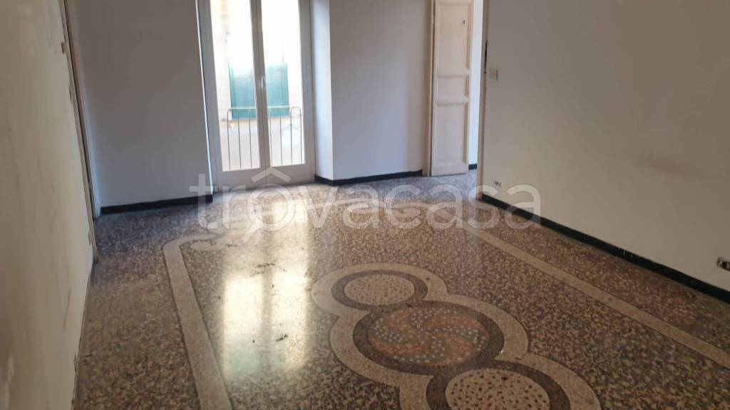 appartamento in vendita a Genova in zona Sestri Ponente