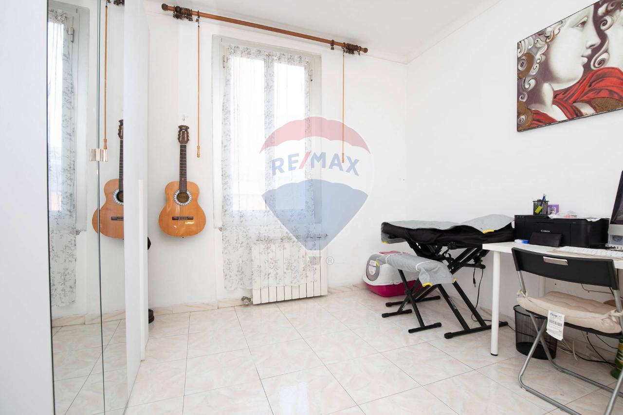 appartamento in vendita a Genova in zona Molassana