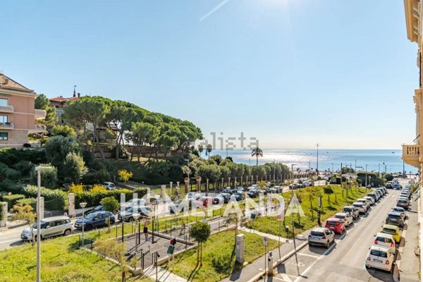 appartamento in vendita a Genova in zona Albaro