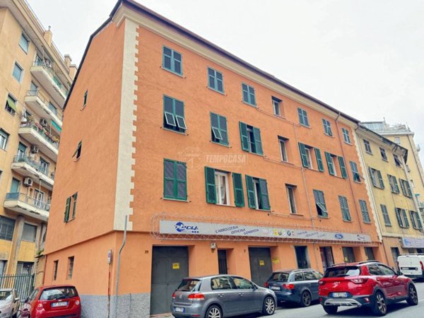 appartamento in vendita a Genova in zona Sampierdarena