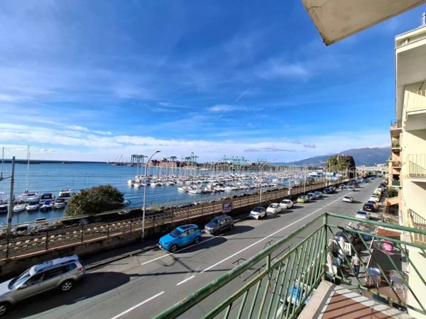 appartamento in vendita a Genova in zona Pegli