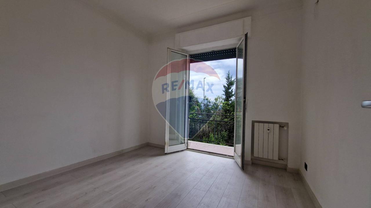 appartamento in vendita a Genova in zona Palmaro / Pra'