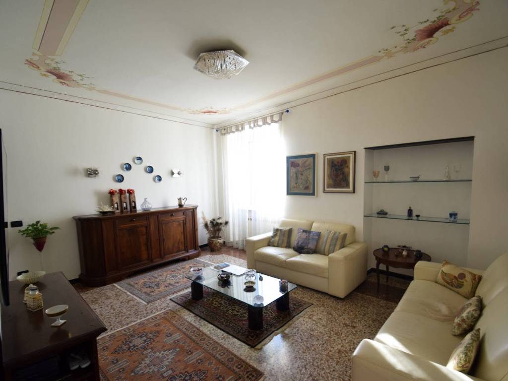 appartamento in vendita a Genova in zona Voltri