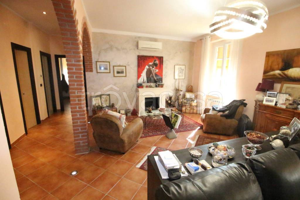 appartamento in vendita a Genova in zona Voltri