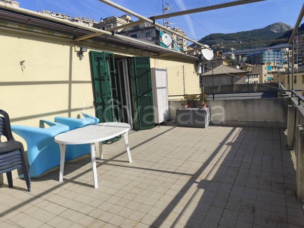 appartamento in vendita a Genova in zona Quezzi