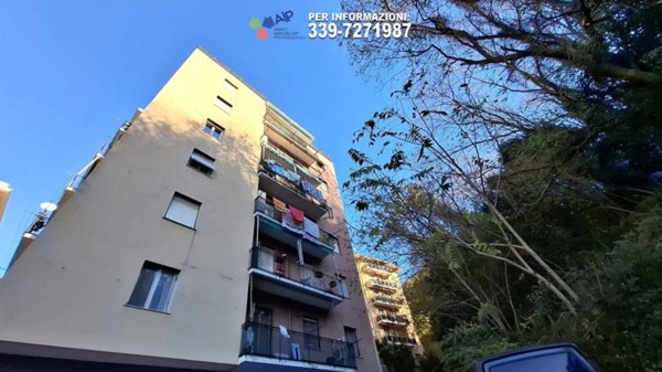appartamento in vendita a Genova in zona Rivarolo