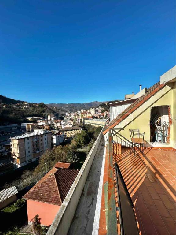 appartamento in vendita a Genova in zona Pontedecimo