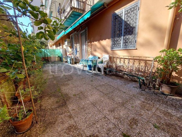appartamento in vendita a Genova in zona Sestri Ponente