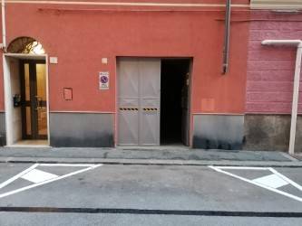 locale di sgombero in vendita a Genova in zona Borzoli