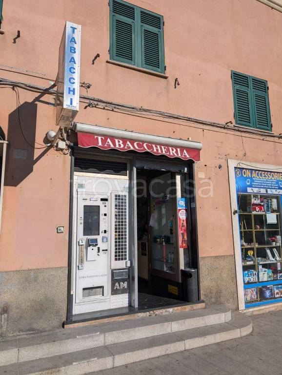 negozio in vendita a Genova in zona Pegli