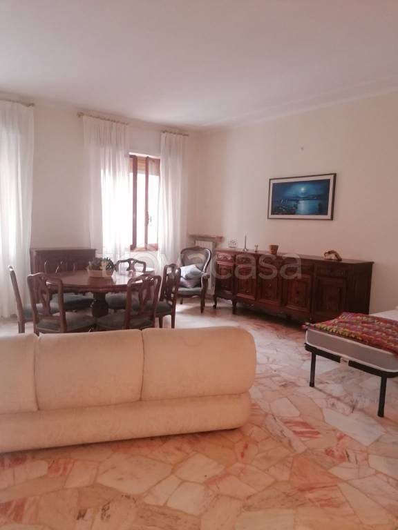 appartamento in vendita a Genova in zona Sestri Ponente