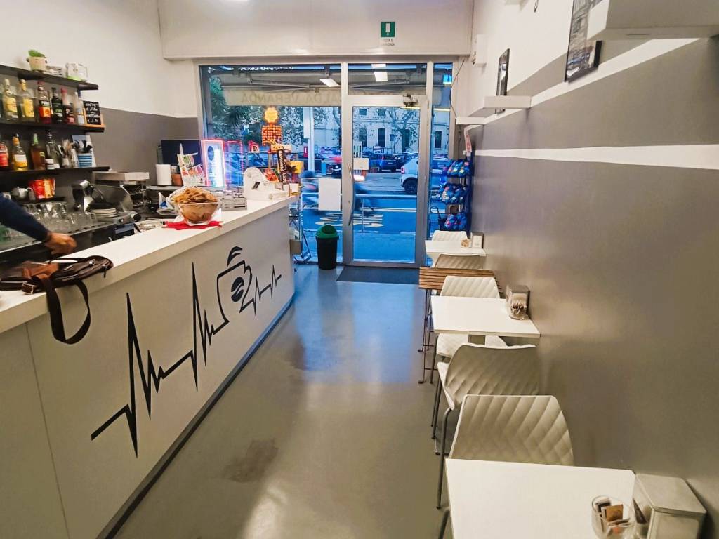 negozio in vendita a Genova in zona Marassi