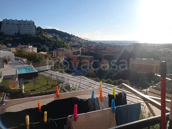 appartamento in vendita a Genova in zona Palmaro / Pra'