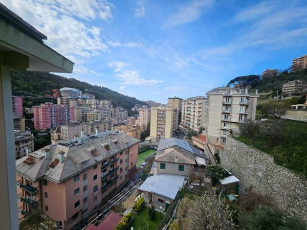 appartamento in vendita a Genova in zona Quezzi
