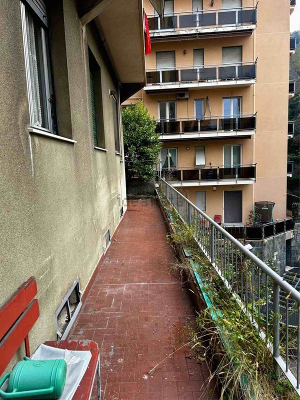 appartamento in vendita a Genova in zona Certosa