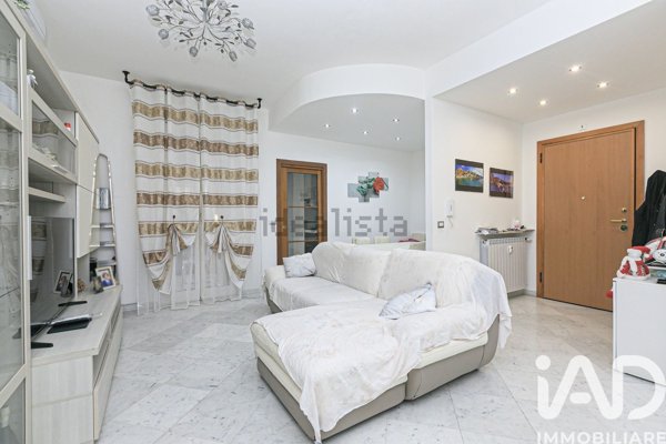 appartamento in vendita a Genova in zona Sestri Ponente